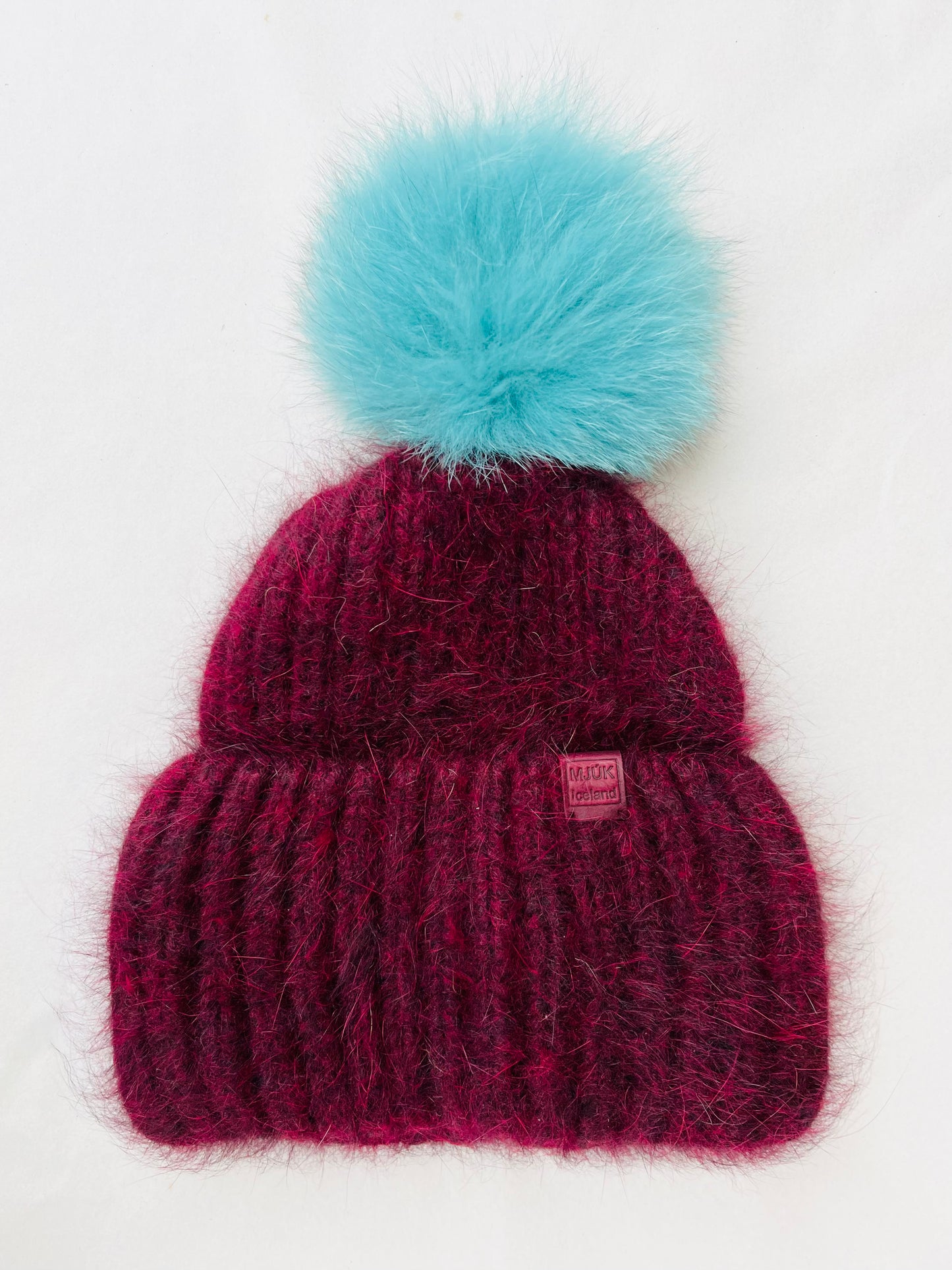 MJÚK handknit beanie