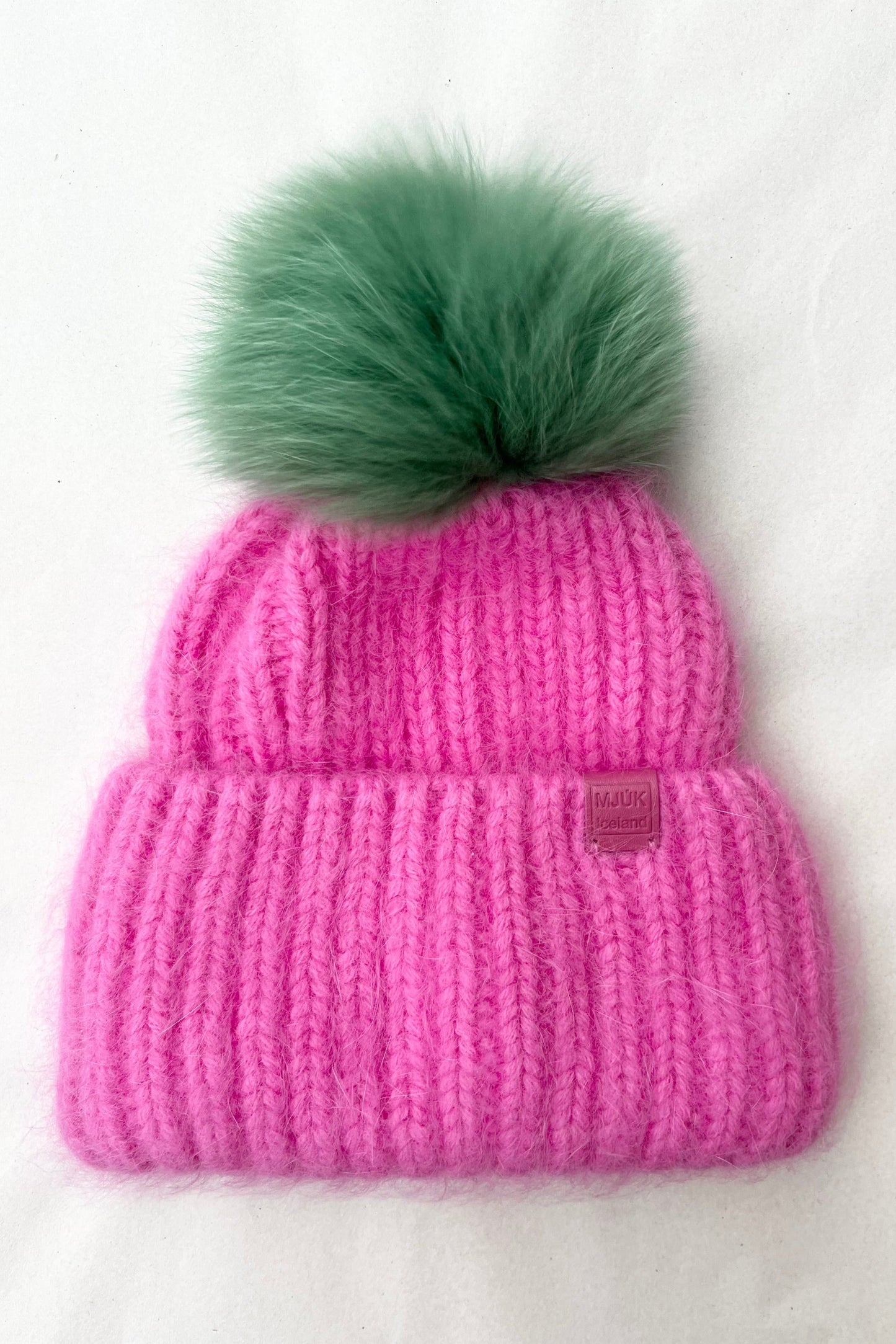 MJÚK handknit beanie