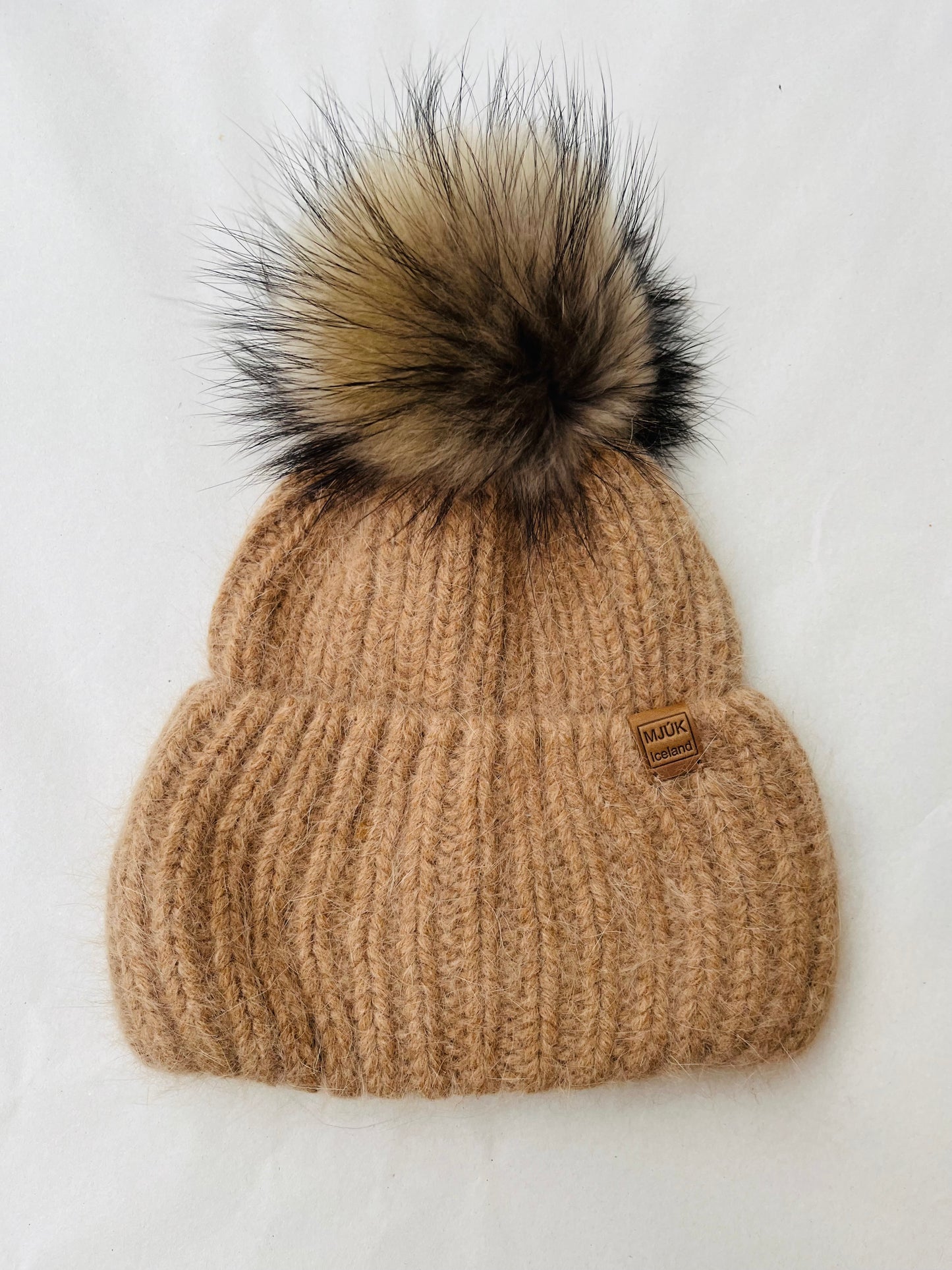 MJÚK handknit beanie