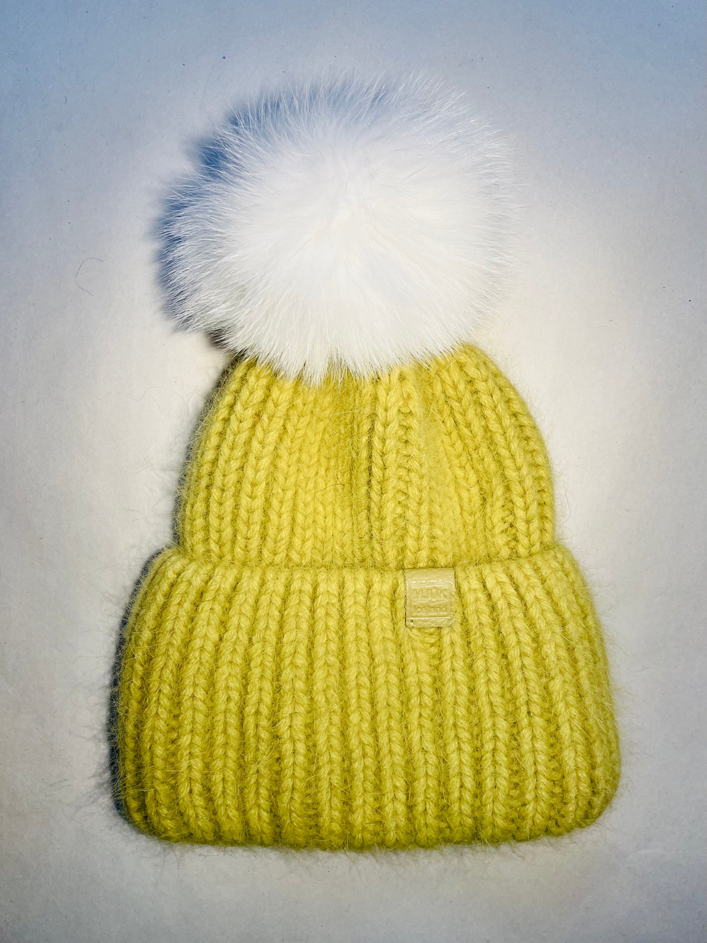 MJÚK handknit beanie