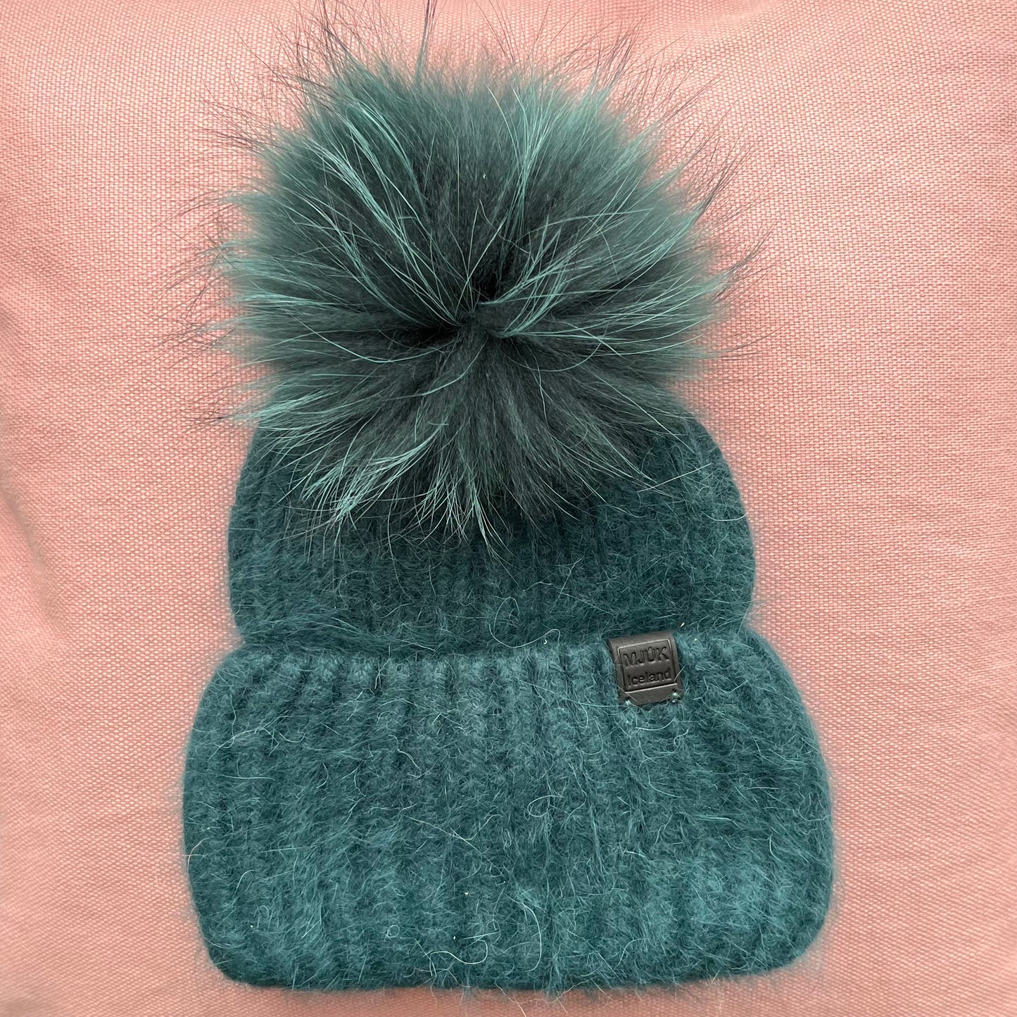 MJÚK handknit beanie