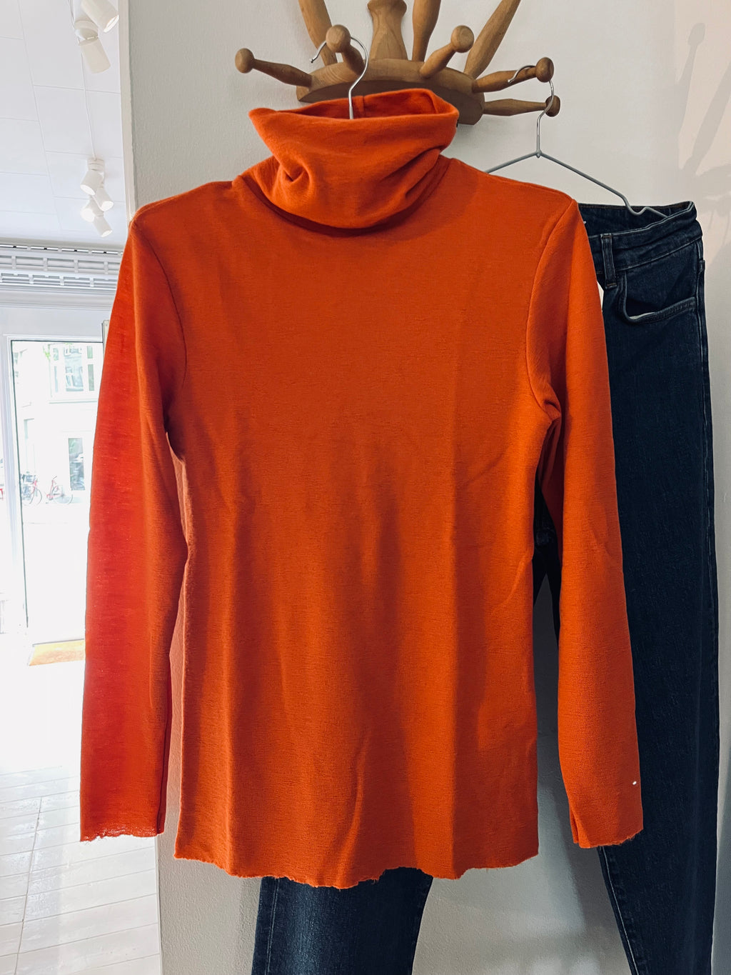 Pure merino roll-neck soft orange