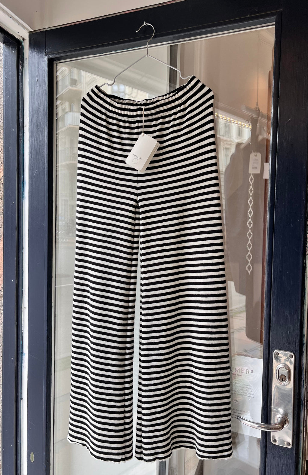 Boat-neck, pure merino