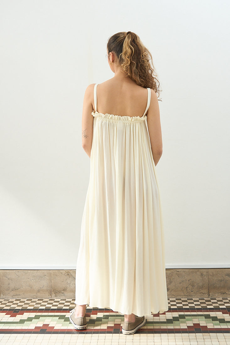 Shoulderless dress