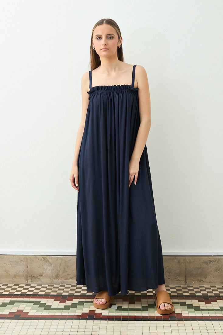 Shoulderless dress