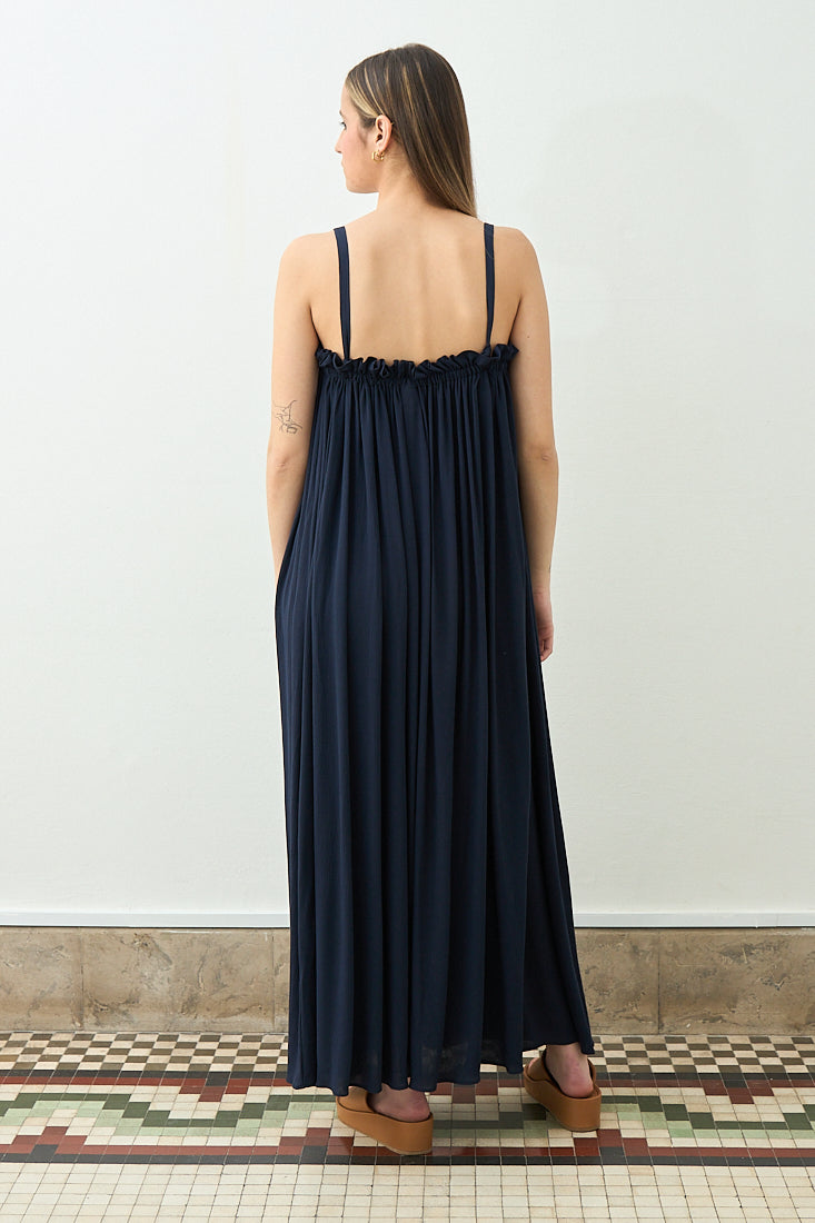 Shoulderless dress