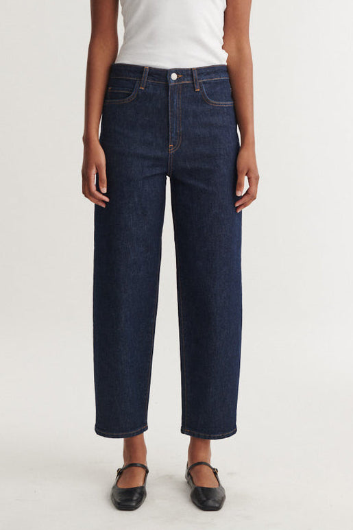 Barrel jeans Ea dark denim, GOTS