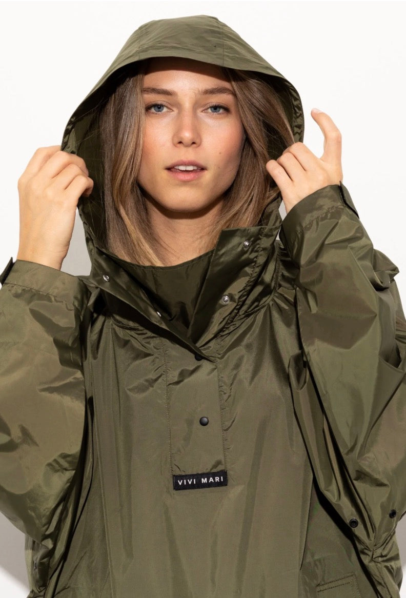 Recycled Rain Poncho - solid olive