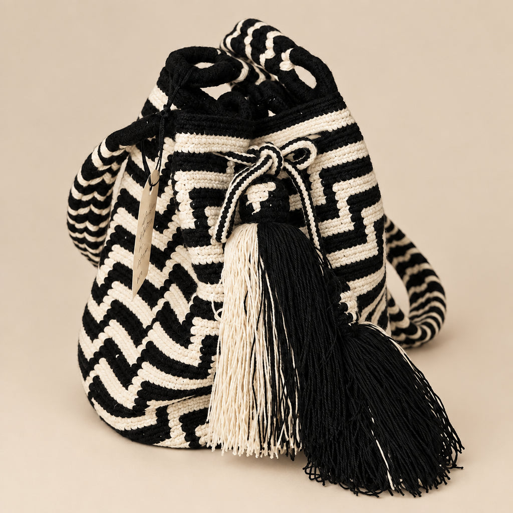 Wayuu unika taske - small - black/beige stairs