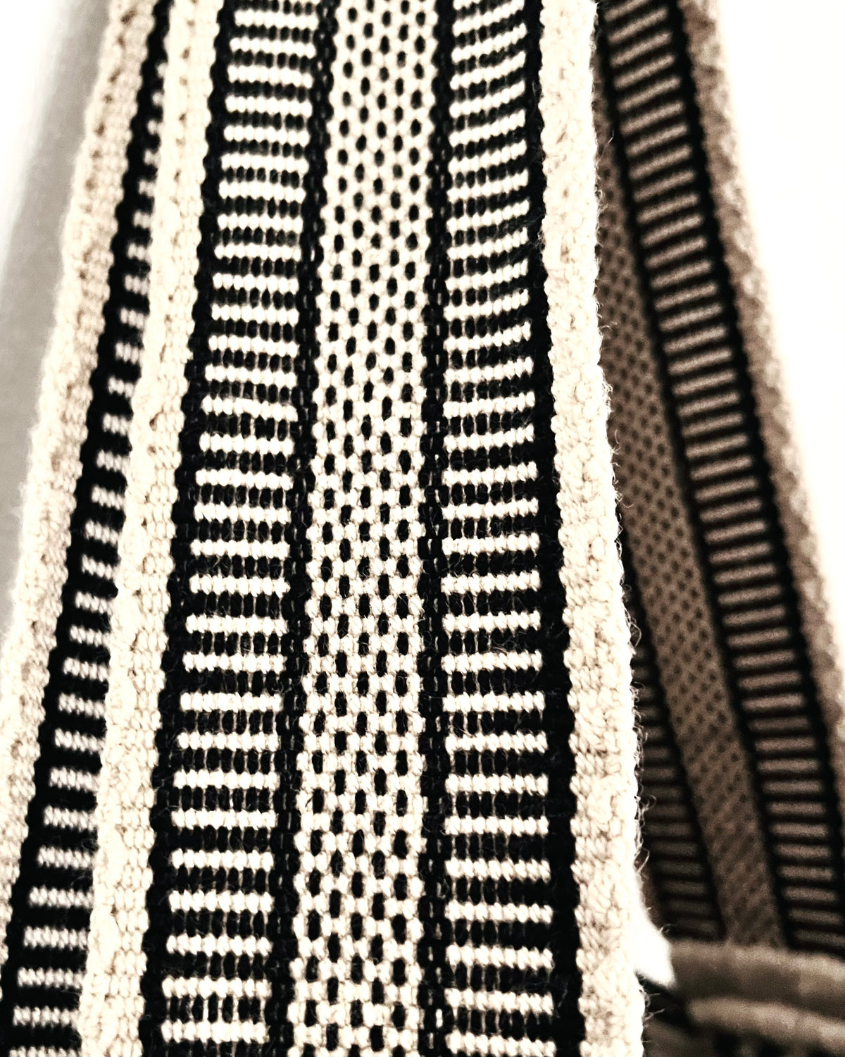 Wayuu unika taske - greige/black