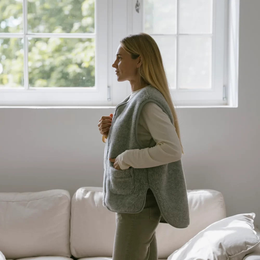 Vest i merinould, lysegrå