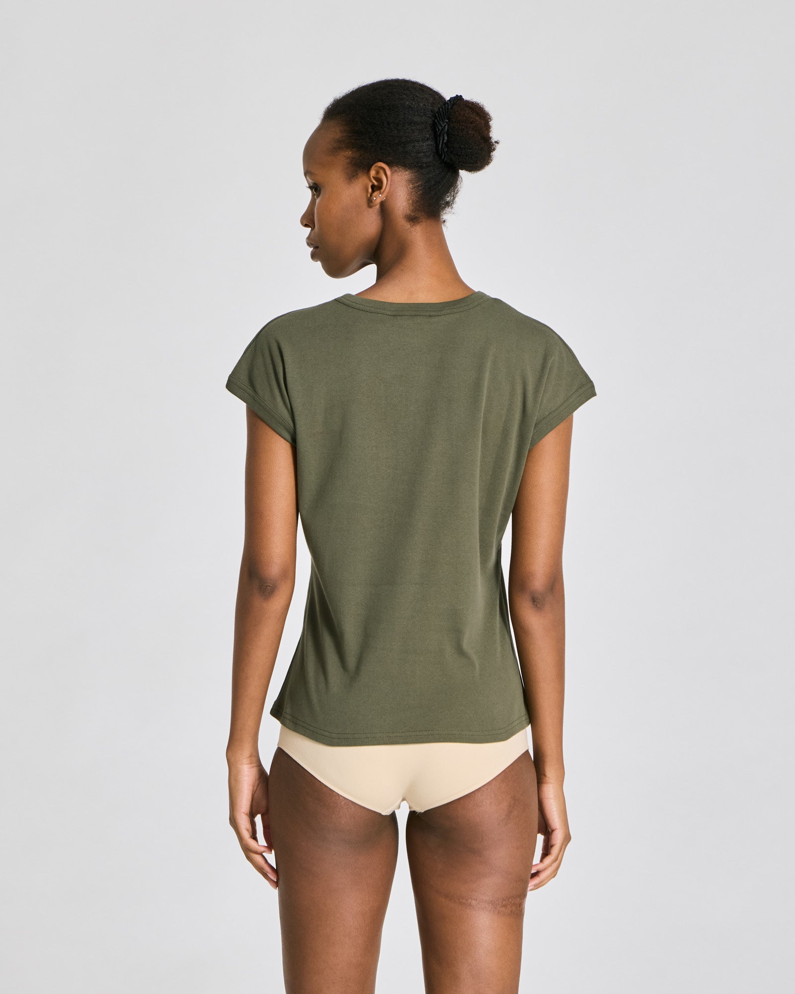 Malou t-shirt olive night, GOTS