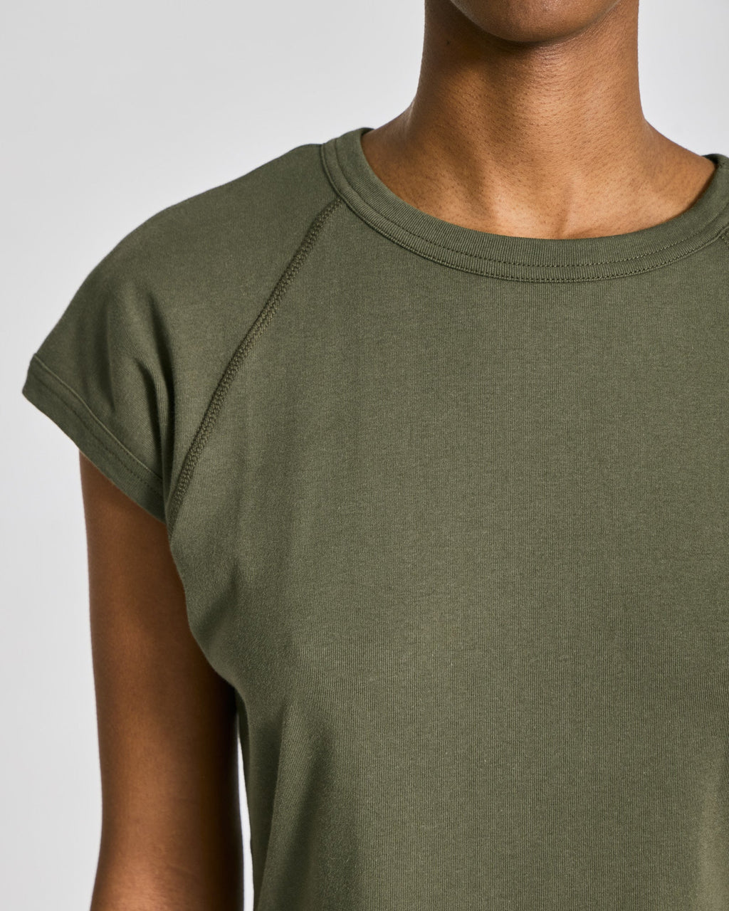 Malou t-shirt olive night, GOTS