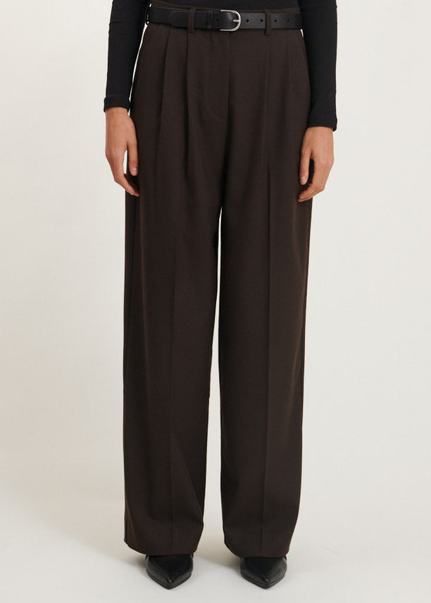 Basic Apparel Chocoloate Marjo Pants in Helmers Magasin