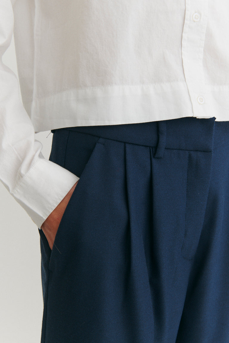 Pleated Marjo shorts, navy