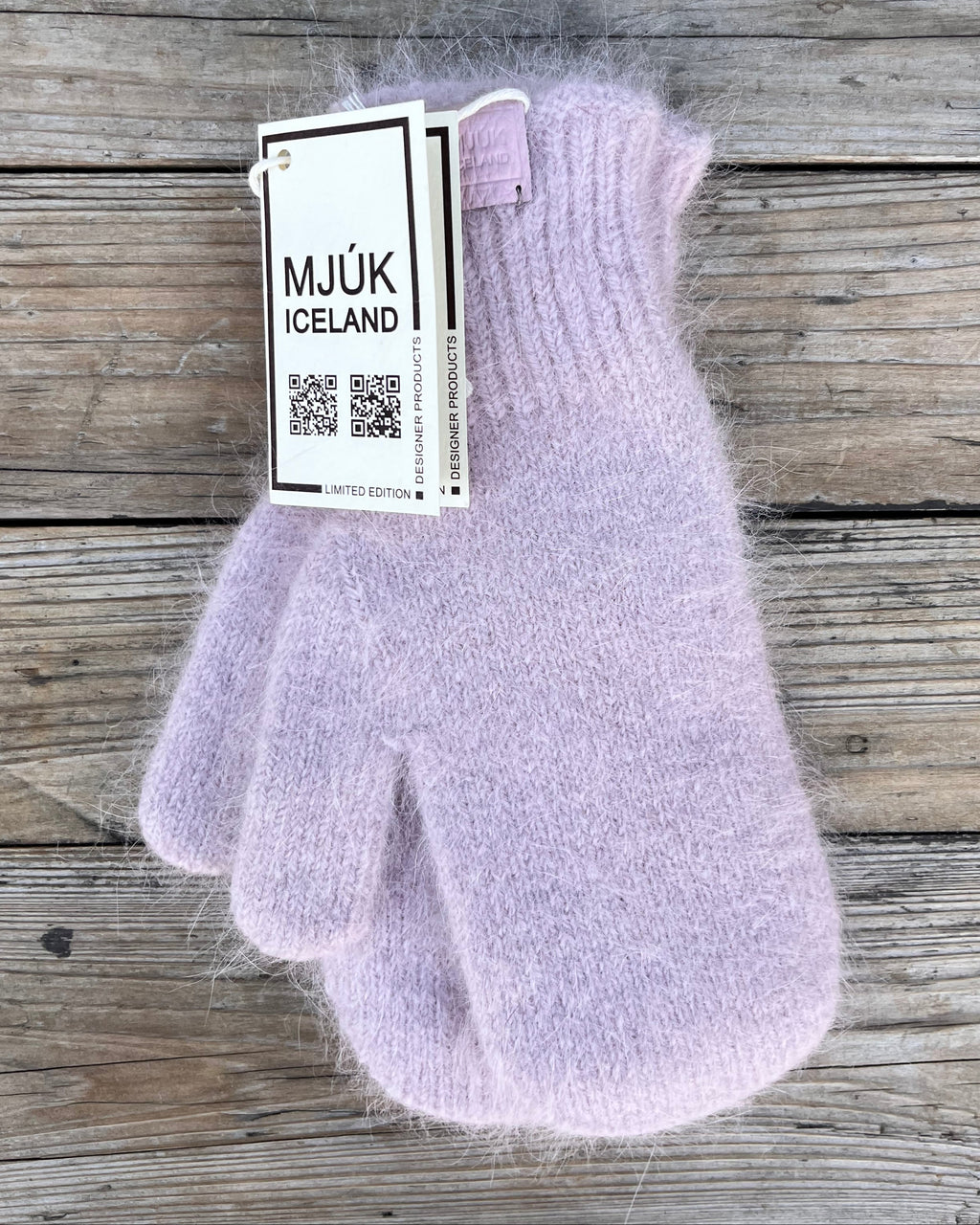 Mjuk Iceland mittens cold pink Helmers Magasin 