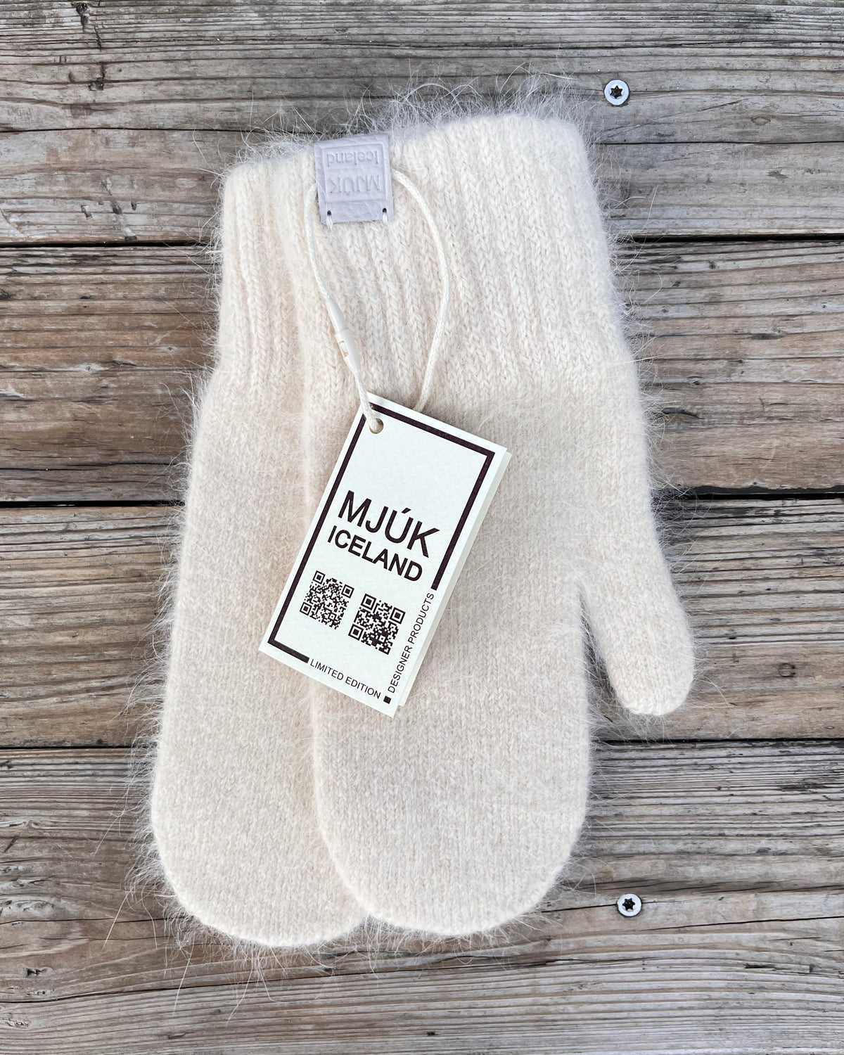 Mjuk Iceland mittens creme Helmers Magasin