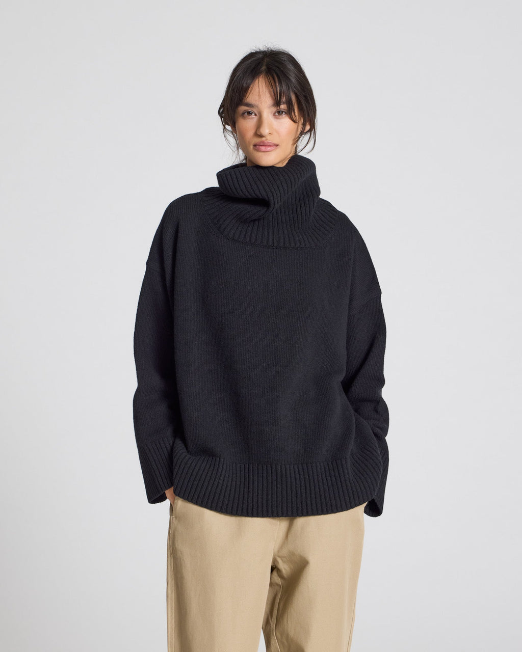 Vita lambswool roll-neck sweater, black, GOTS