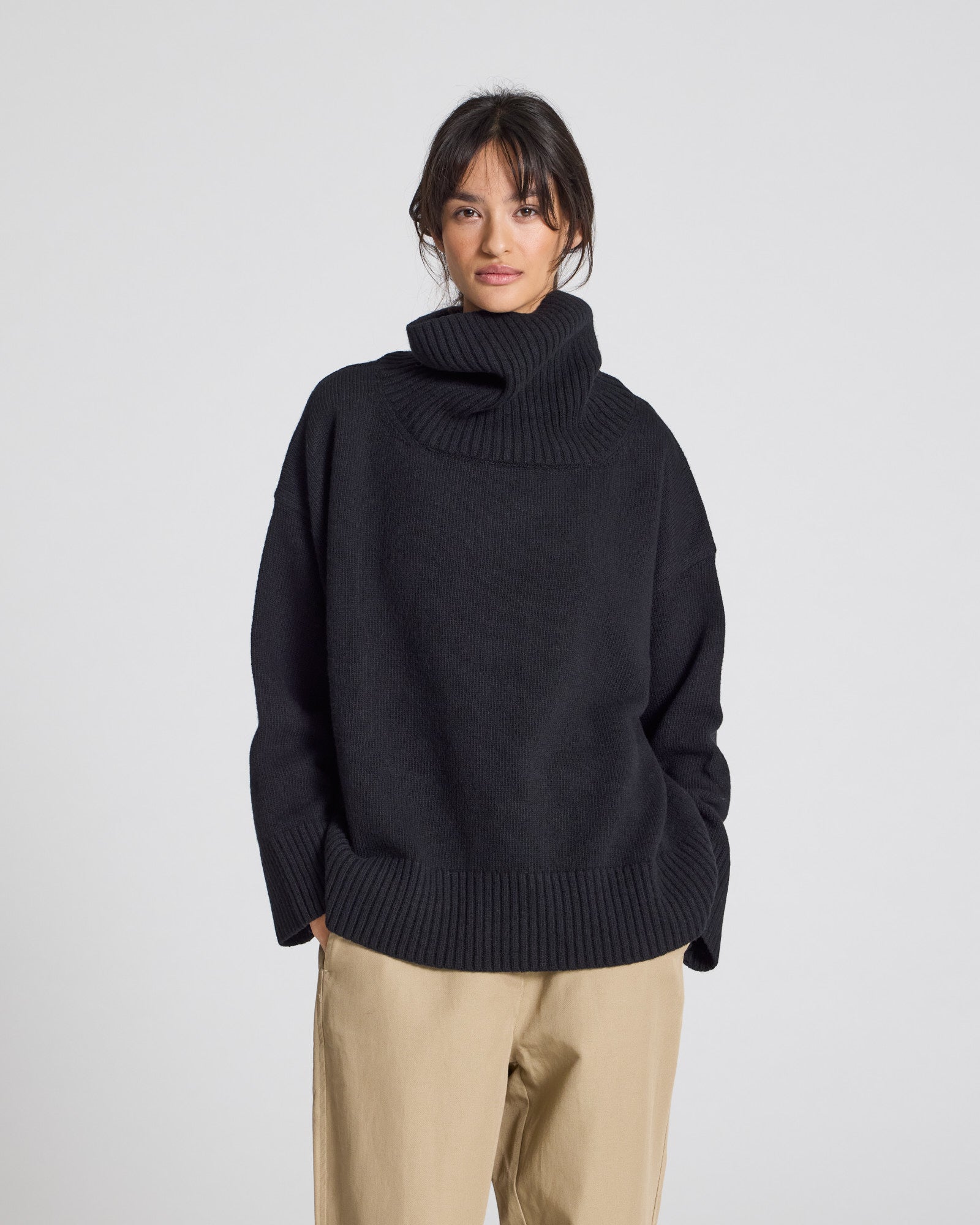 Vita lambswool roll-neck sweater, black, GOTS