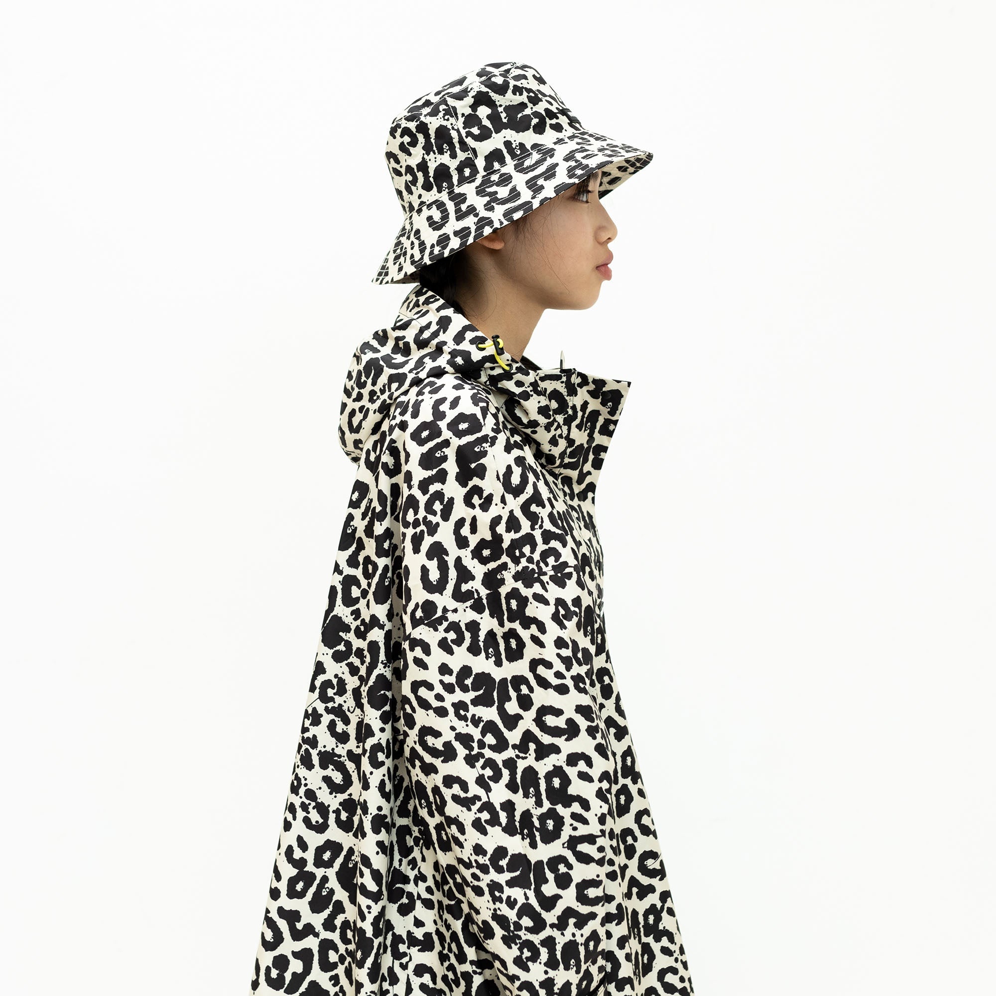 Recycled Rain Poncho Petit - leo black/cream