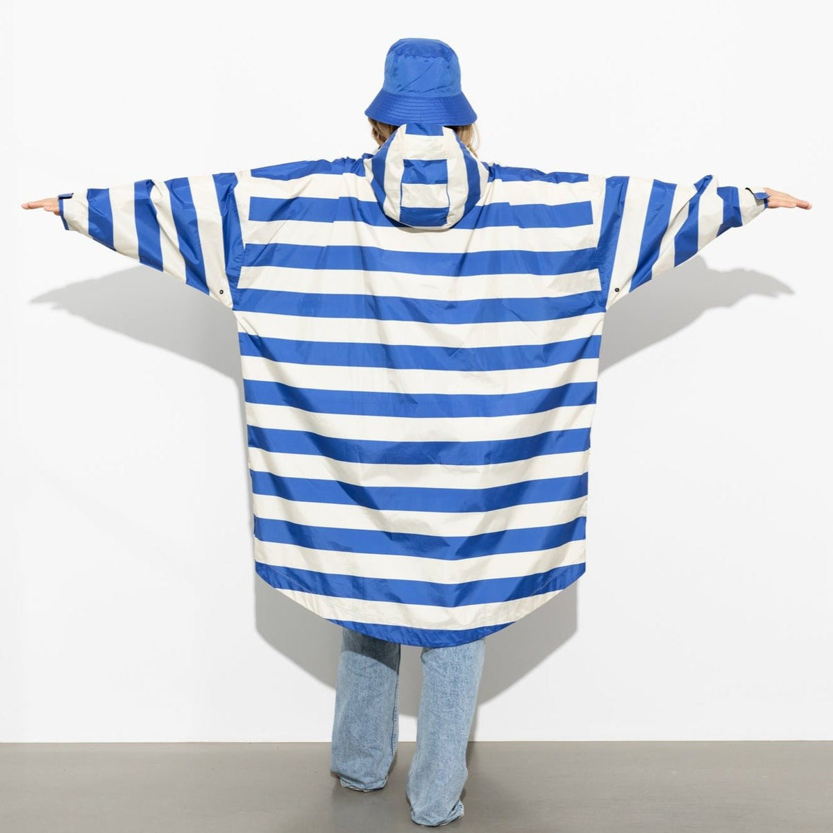 Recycled Rain Poncho - stripe blue/sand