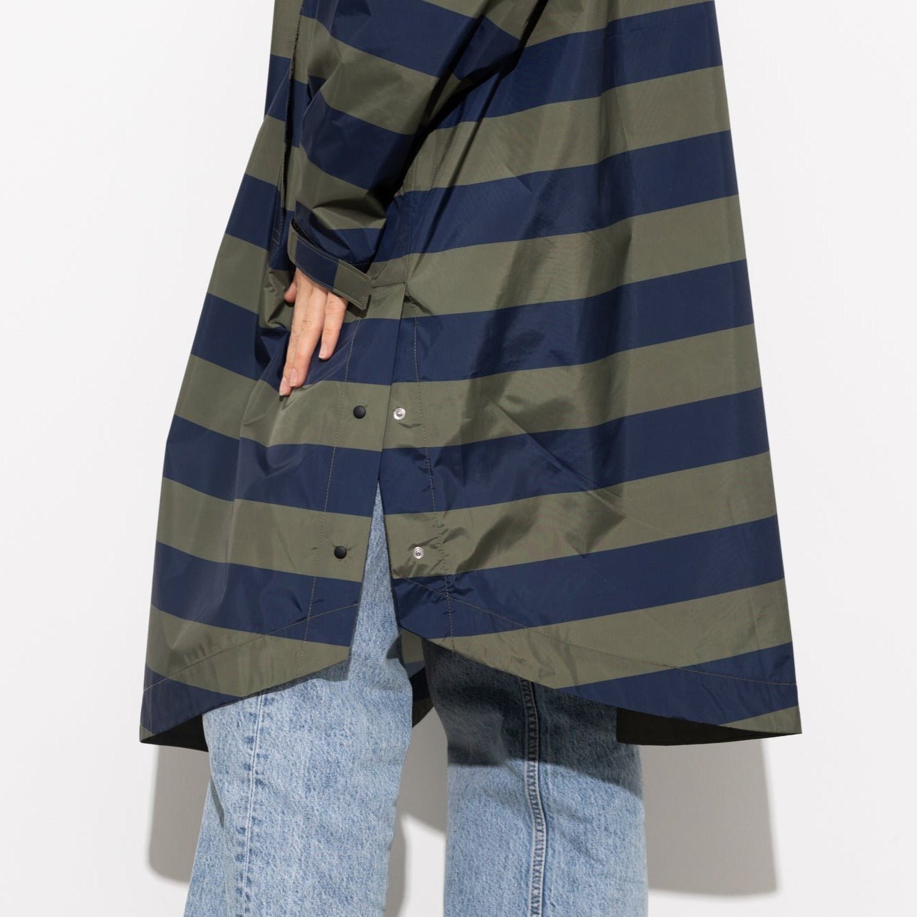 Recycled Rain Poncho - stripe olive/navy