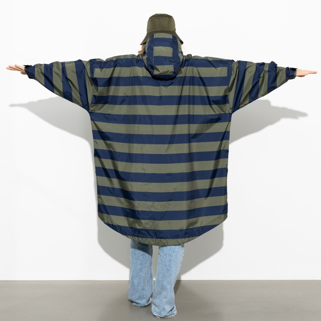 Recycled Rain Poncho - stripe olive/navy