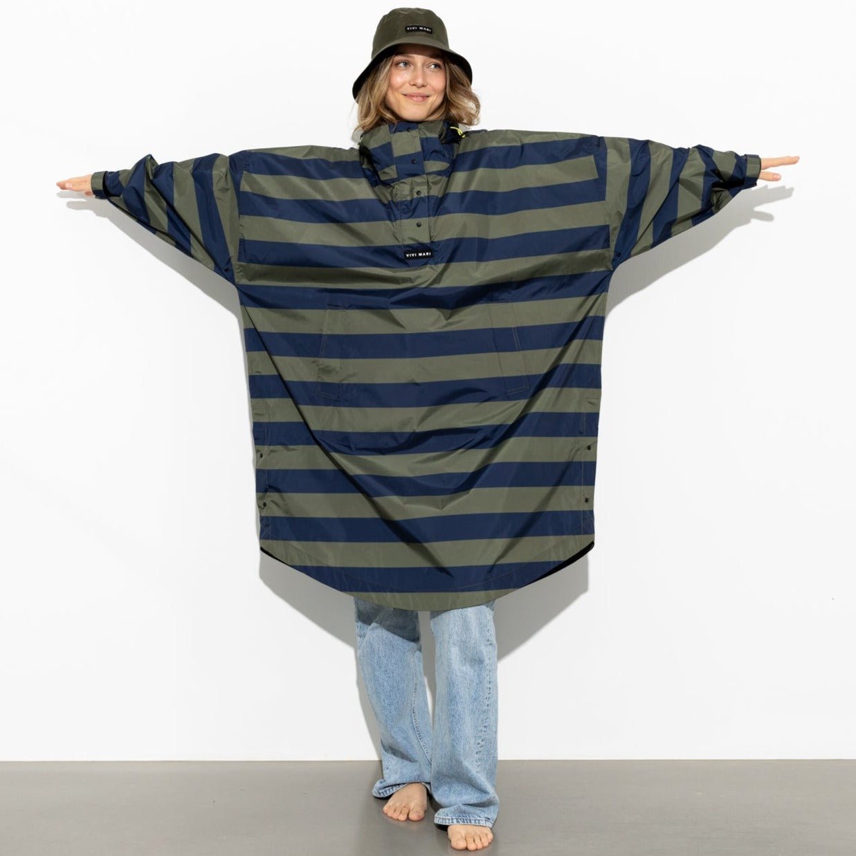 Recycled Rain Poncho - stripe olive/navy