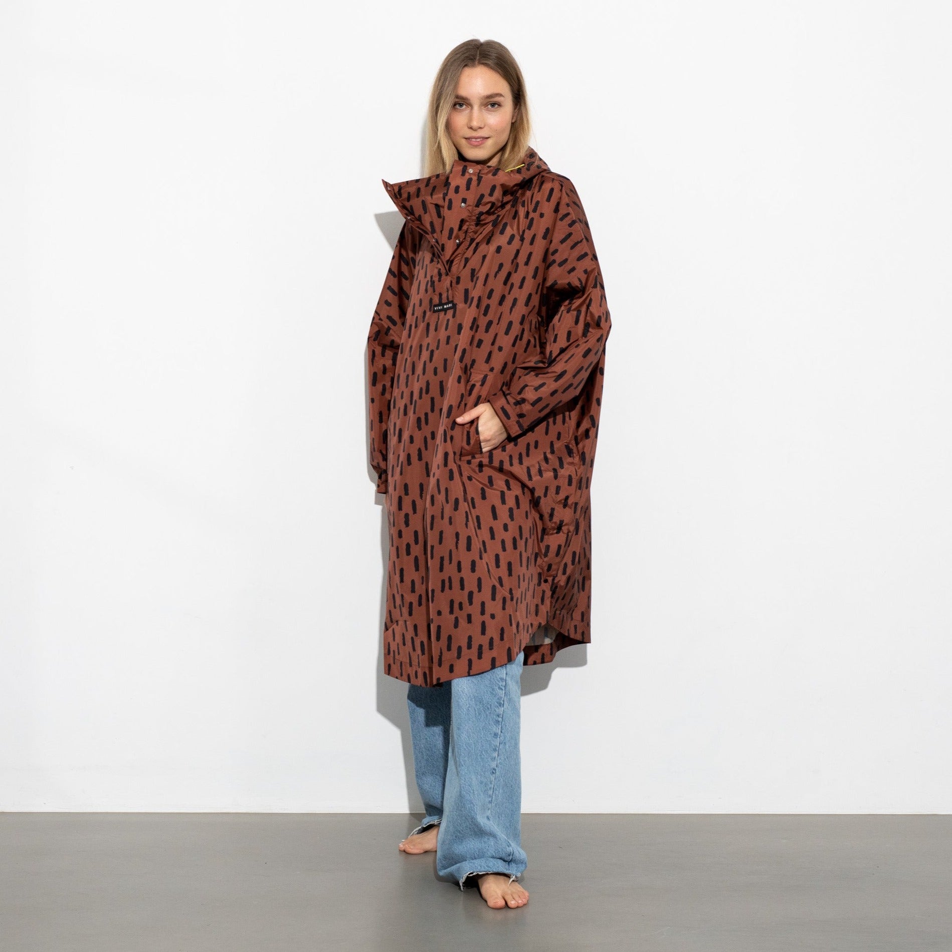 Recycled Rain Poncho - drops black rust