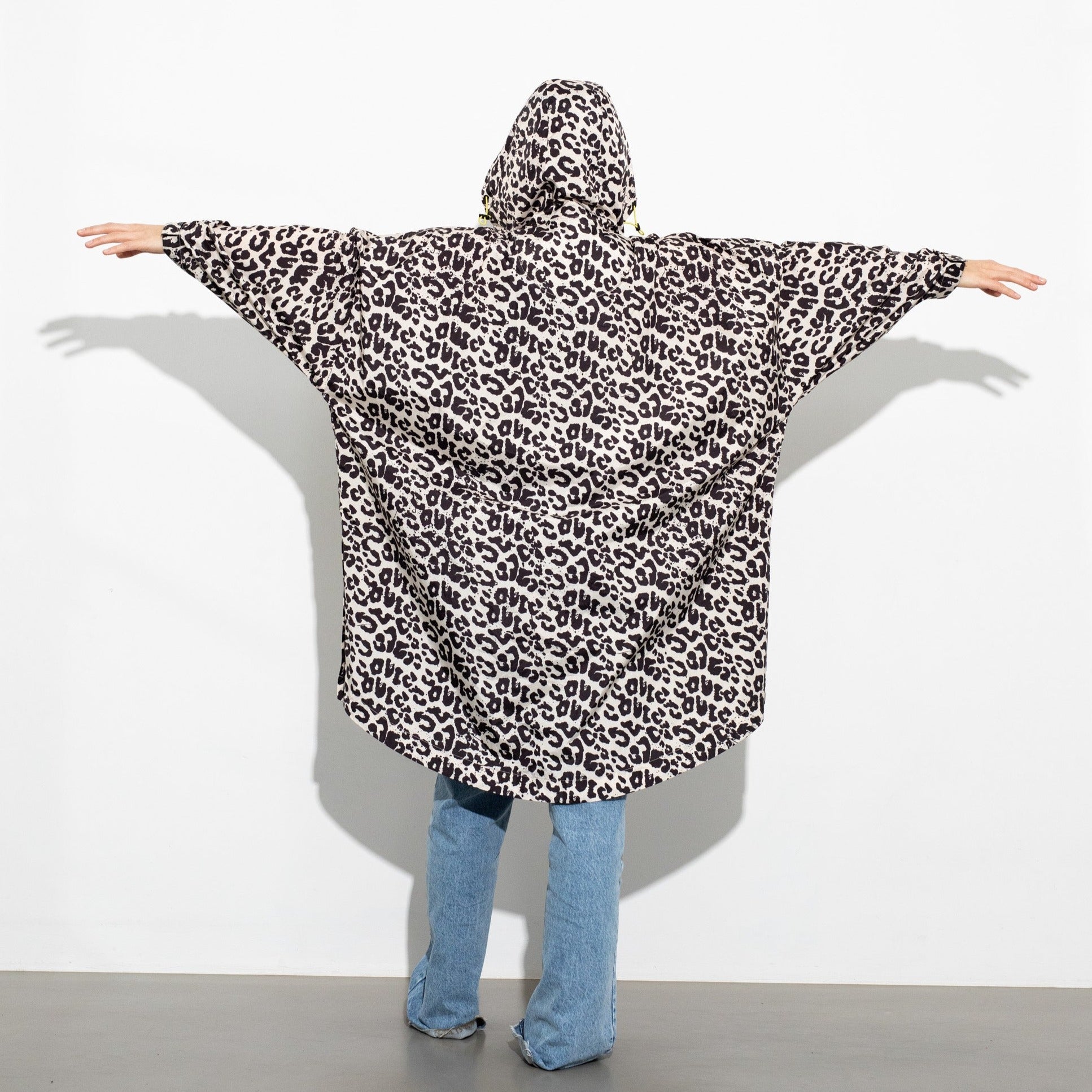 Recycled Rain Poncho - leo black/cream
