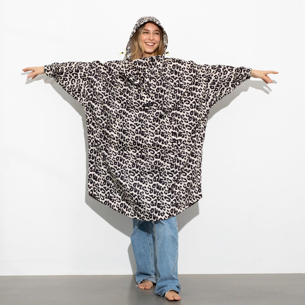 Recycled Rain Poncho - leo black/cream