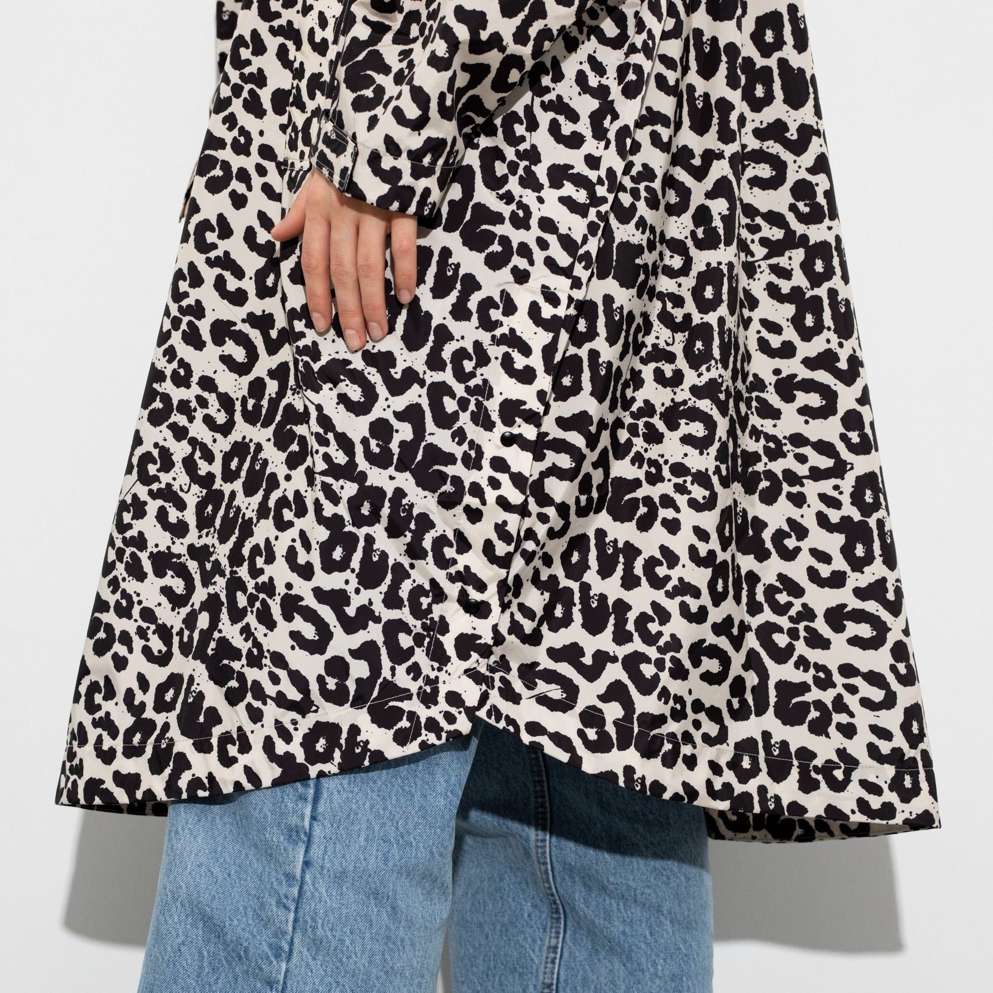 Recycled Rain Poncho - leo black/cream