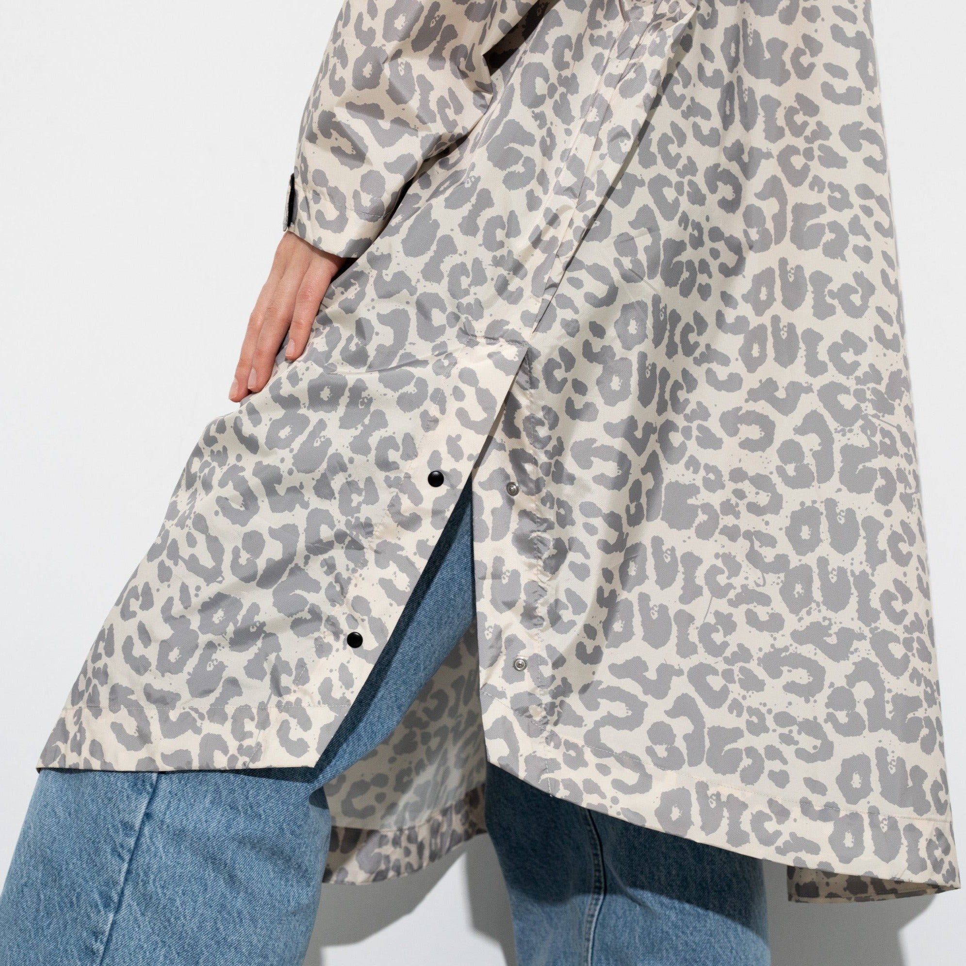 Recycled Rain Poncho - leo grey/sand