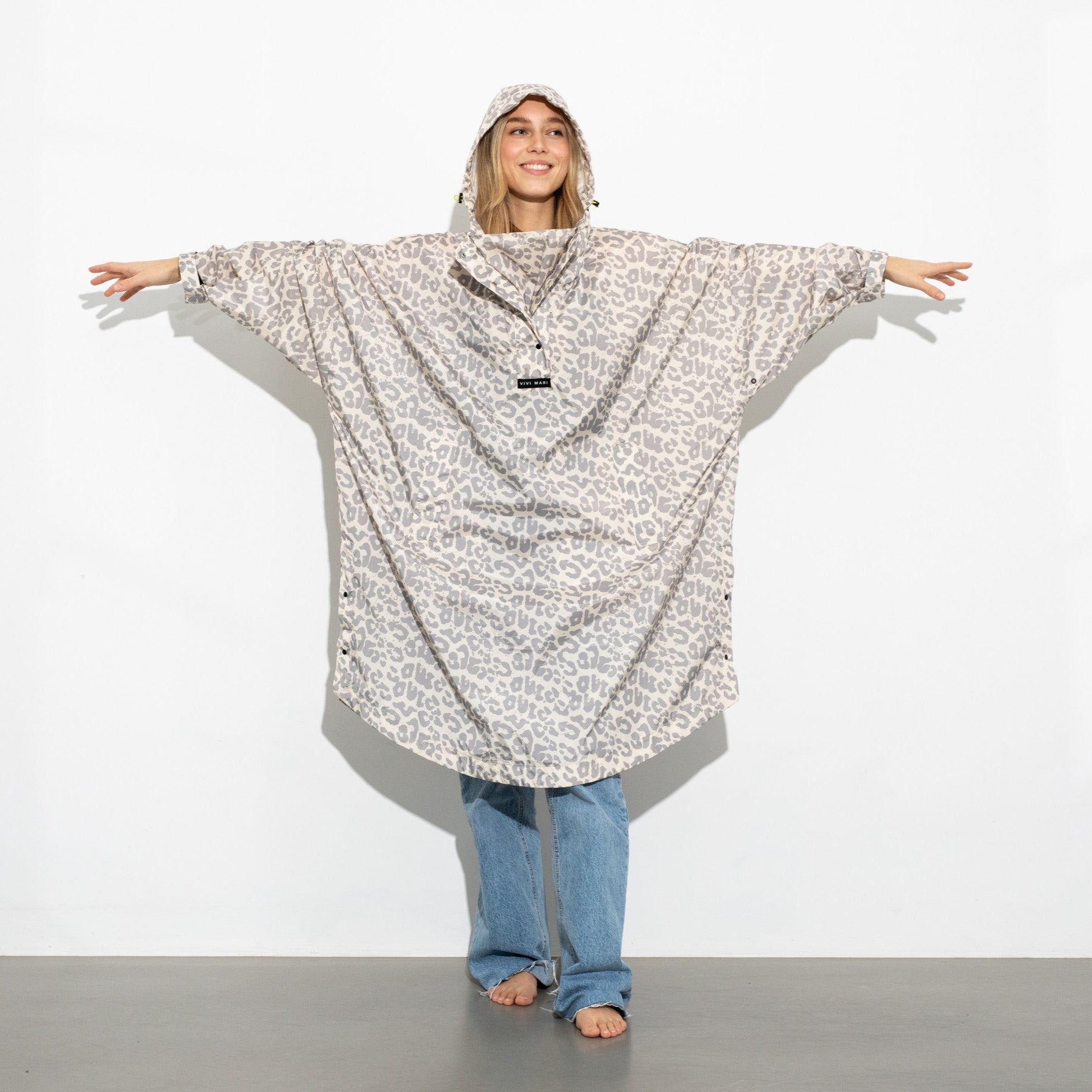 Recycled Rain Poncho - leo grey/sand
