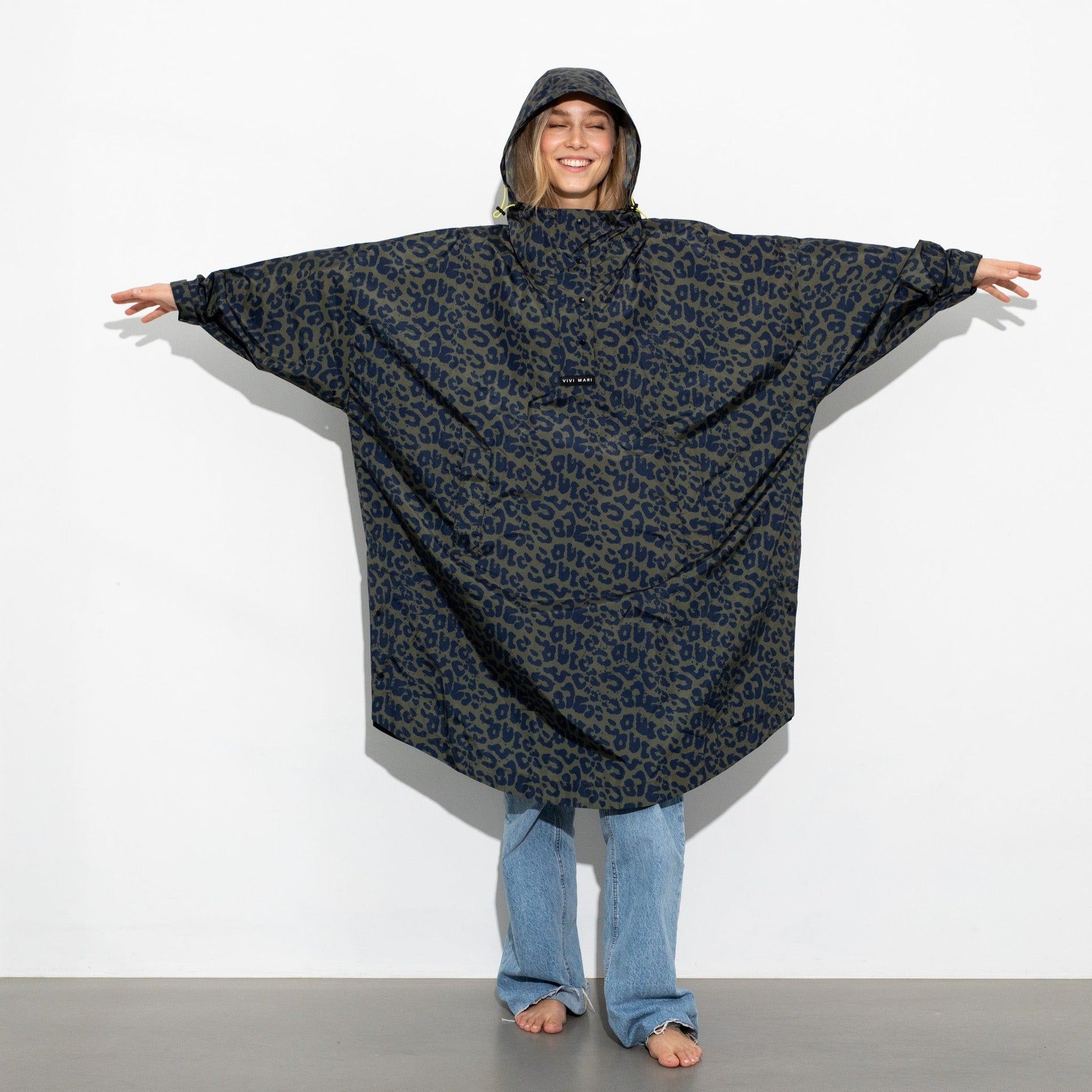Recycled Rain Poncho - leo navy/olive