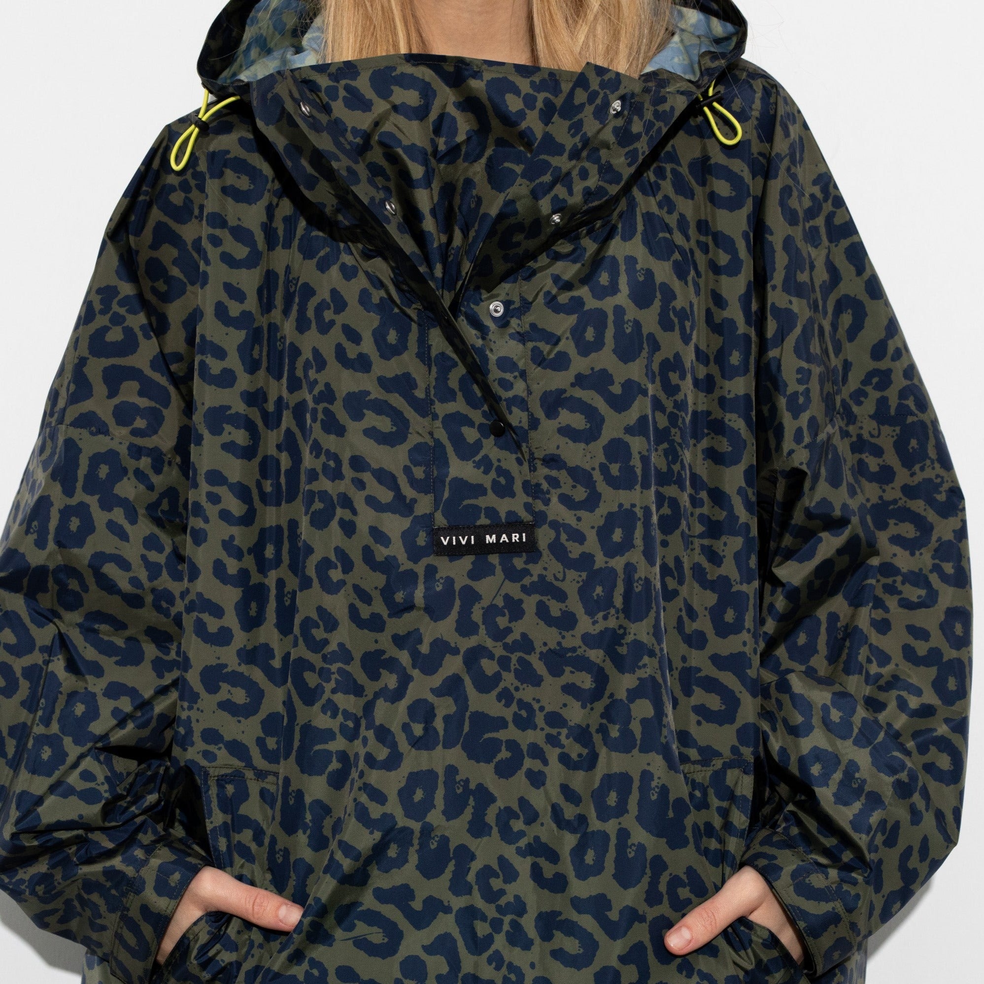 Recycled Rain Poncho - leo navy/olive
