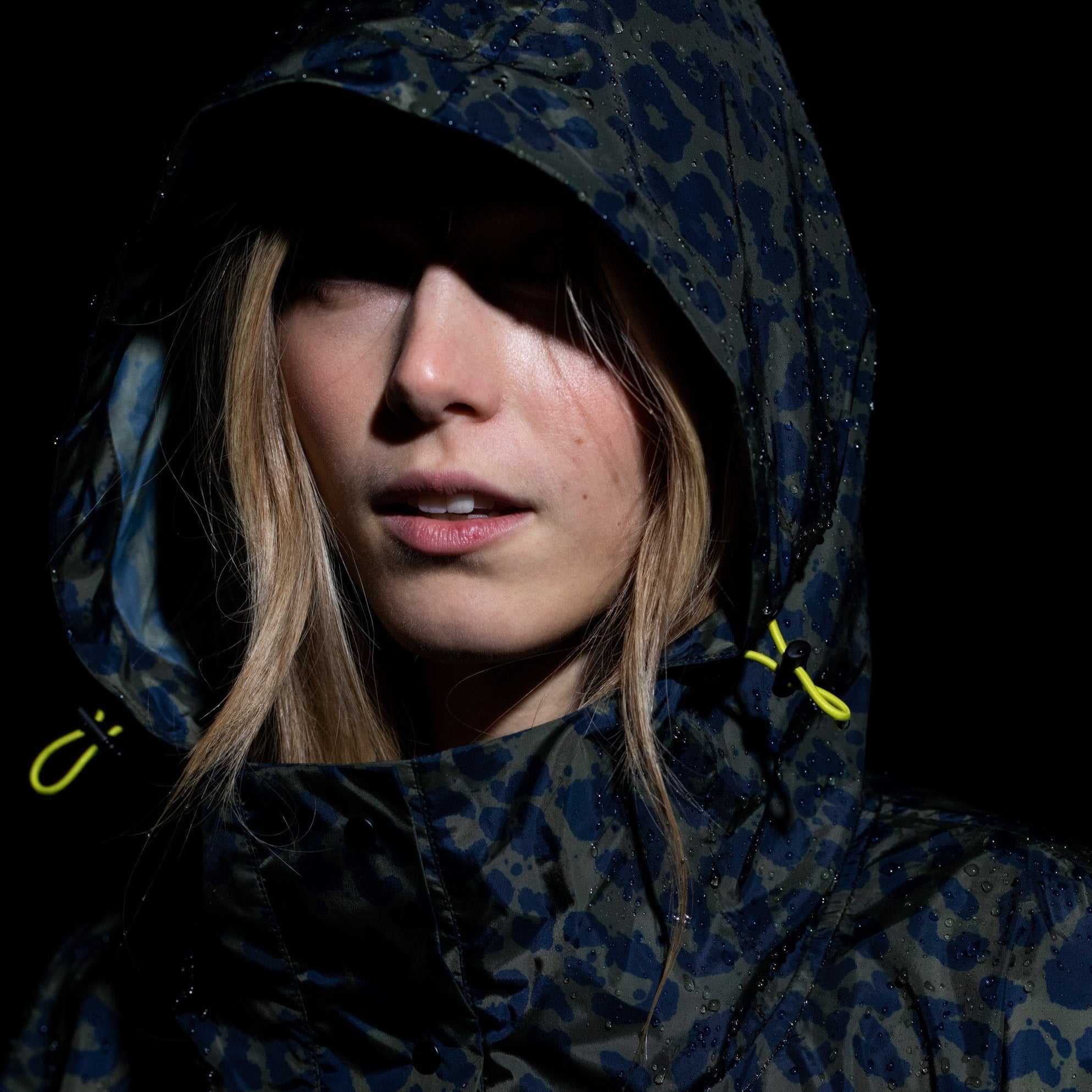 Recycled Rain Poncho - leo navy/olive