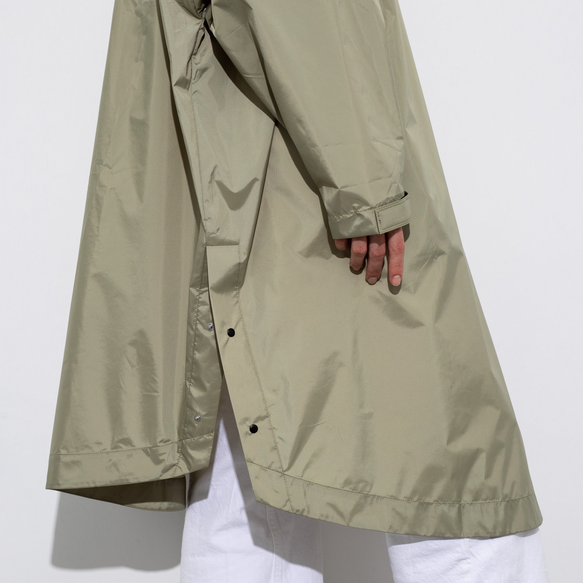 Recycled Rain Poncho - pale olive