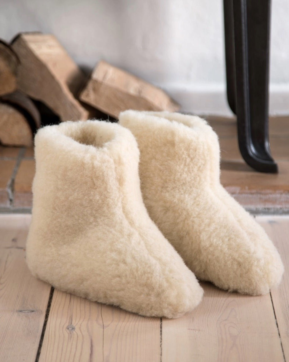 Hjemmesko i merino og ruskind, lys beige
